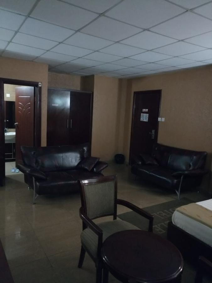 Crocodile Hotels And Restaurant Limited كادونا المظهر الخارجي الصورة