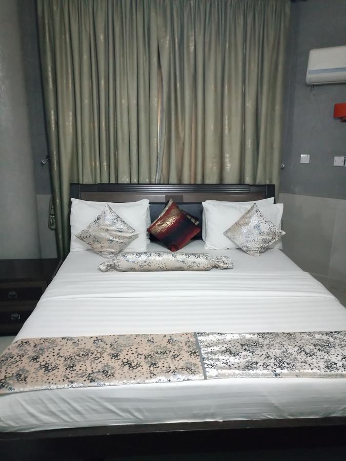 Crocodile Hotels And Restaurant Limited كادونا المظهر الخارجي الصورة